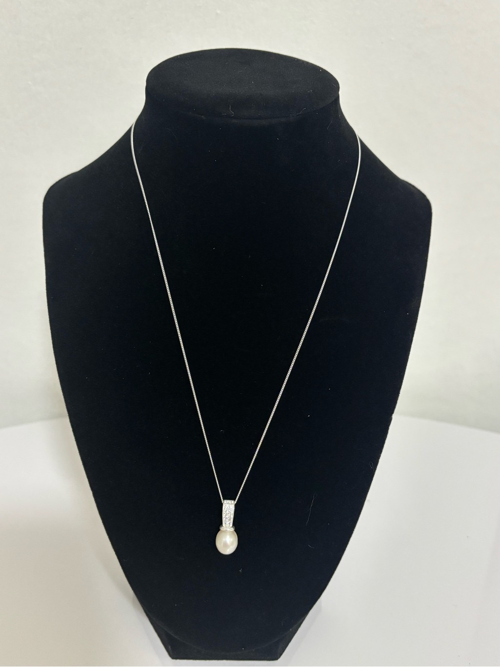 Classic White Pearl Drop Pendant Necklace - 925 Sterling Silver